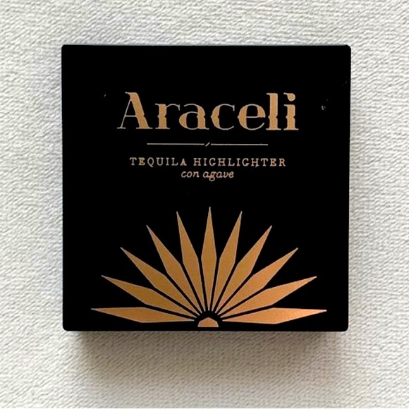 Araceli Tequila Golden Highlighter 1.8g - Picture 2 of 3